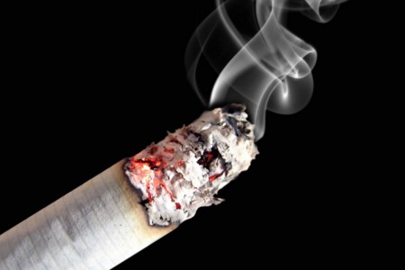 禁煙で脳卒中リスクは低下します